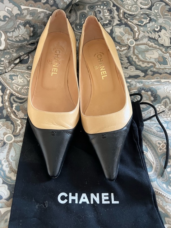 CHANEL Shoes - CHANEL Two-Tone Black and Beige Pointed Toe Leather Flats